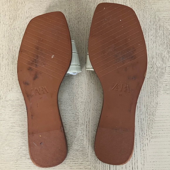 Zara Sage Green Croc-Embossed Slide Sandals - Picture 7 of 7